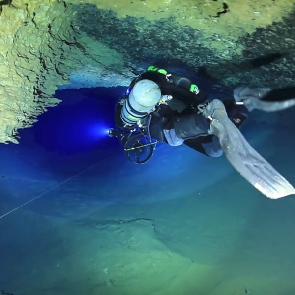 What Precautions Do Cave Divers Take?